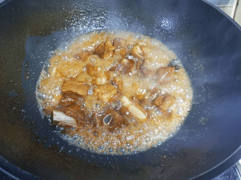 sườn om chua ngọt
