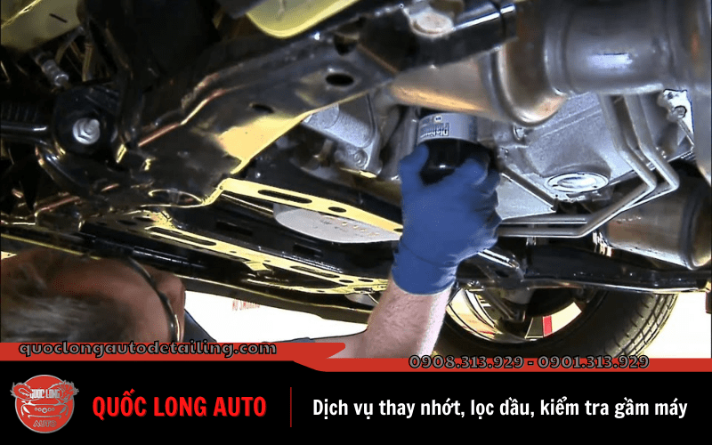 kiểm tra gầm máy