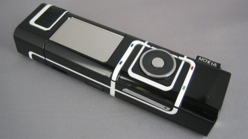 điện thoại có thiết kế kỳ lạ