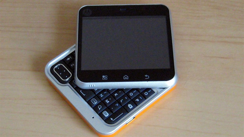 điện thoại có thiết kế kỳ lạ