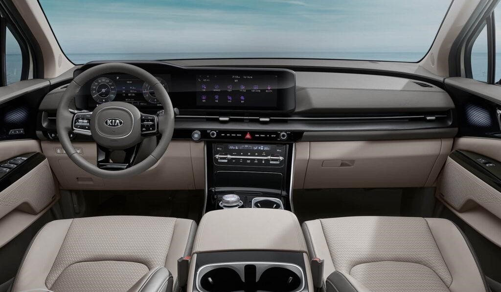 Top những mẫu xe đa dạng tiền tỷ chính hãng tại Việt Nam